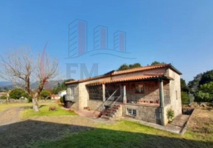 Villa i Arcos de Valdevez, Viana do Castelo, Arcos de Valdevez - € 330.000 | Ref: FM1050 - foto 1
