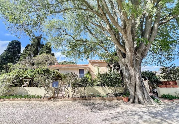 Villa a Perpignan, Pyrenees-Orientales, Perpignan - € 890.000 | Ref: CP324 - foto 1