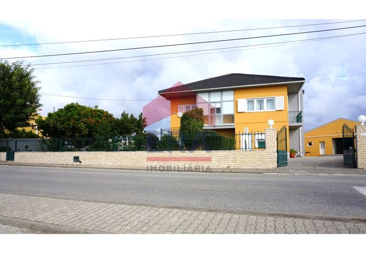Villa i Santa Barbara, Lisbon, Santa Barbara - € 597.000 | Ref: 130230189 - foto 1