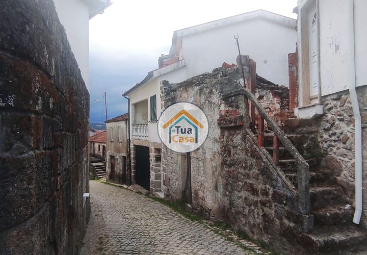Rækkehus i Castro Daire, Viseu, Castro Daire - € 27.000 | Ref: TC2459 - foto 1