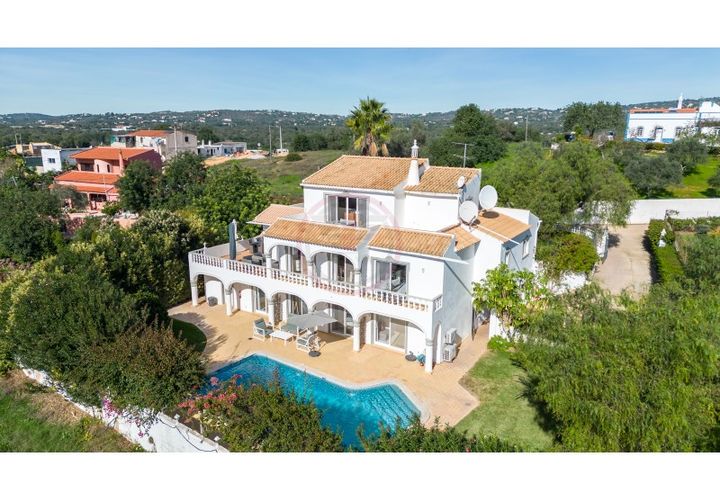 Villa i Boliqueime, Faro, Boliqueime - € 1.250.000 | Ref: V2791 - foto 1