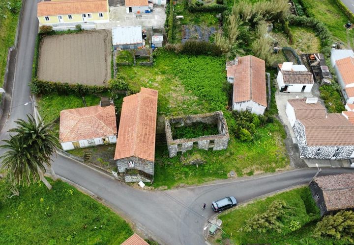 Ruïne in Horta, Faial, Horta - € 60.000 | Ref: 374240014 - foto 1