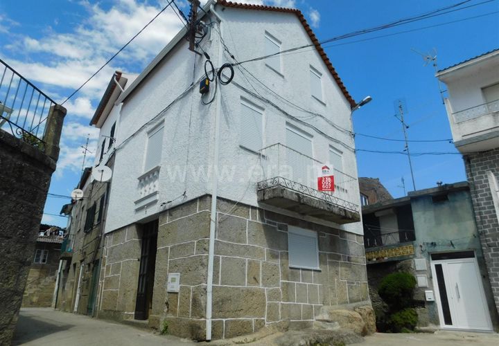Villa a Gouveia, Guarda, Gouveia - € 35.000 | Ref: 382220404 - foto 1