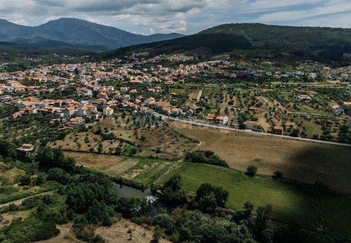 Helårsgrund i Covilha, Castelo Branco, Covilha - € 30.000 | Ref: 111170149 - foto 1