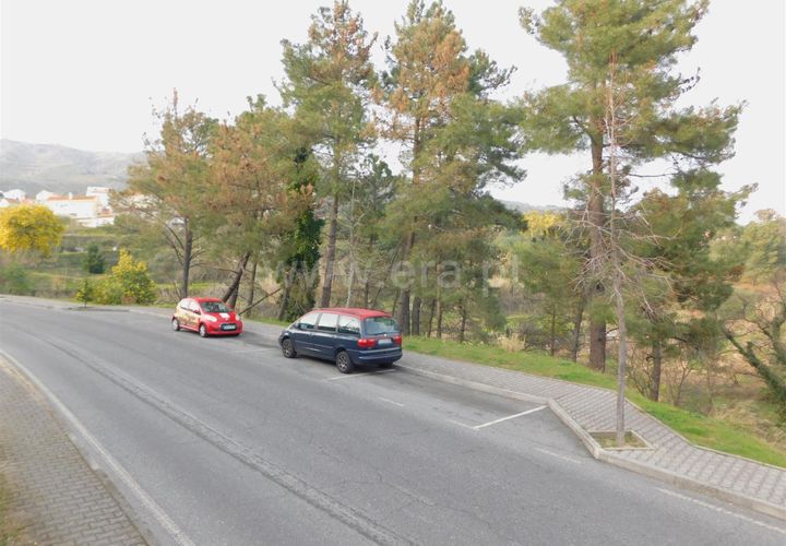 Helårsgrund i Covilha, Castelo Branco, Covilha - € 20.000 | Ref: 111190010 - foto 1