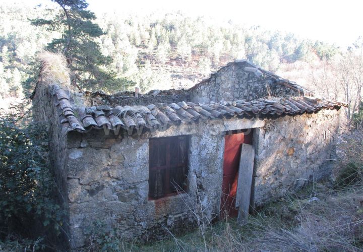Landejendom i Fundao, Castelo Branco, Fundao - € 32.500 | Ref: 255170025 - foto 1