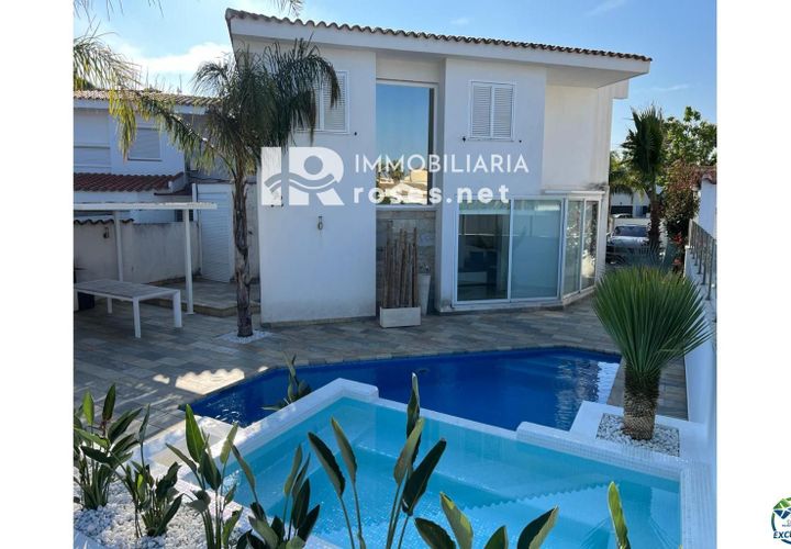Villa i Empuriabrava, Gerona, Empuriabrava - € 1.099.000 | Ref: 2925 - foto 1