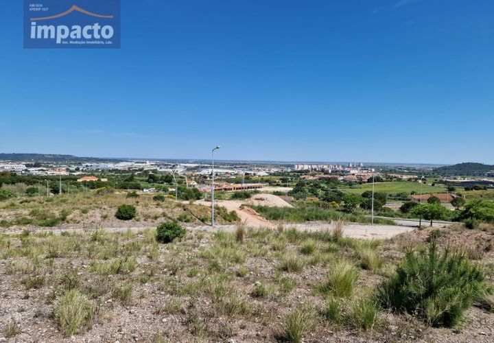 Helårsgrund i Alenquer, Lisbon, Alenquer - € 79.000 | Ref: Imp2502 - foto 1