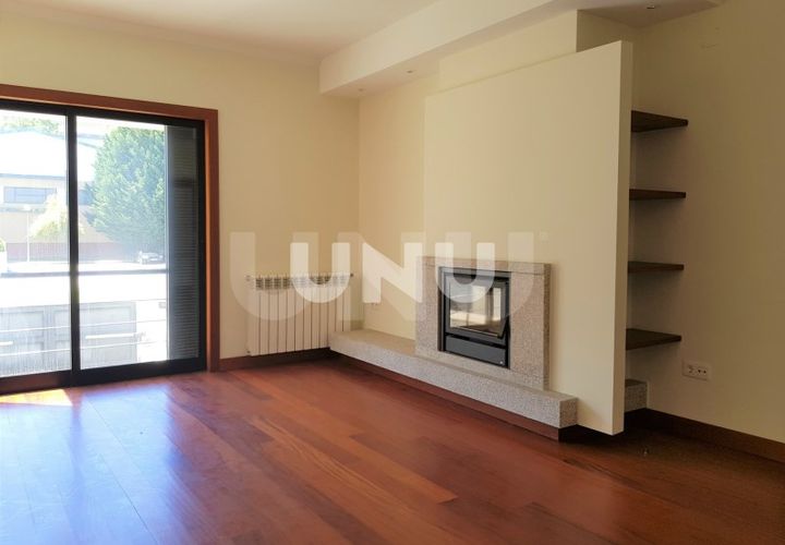 Rækkehus i Viseu, Viseu, Viseu - € 470.000 | Ref: UNU.I.1335.15002 - foto 1