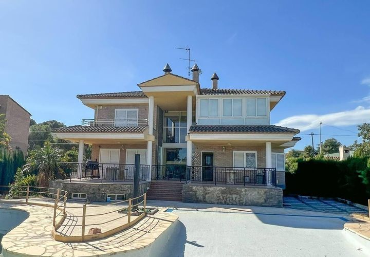 Villa i Manises, Valencia, Manises - € 750.000 | Ref: V101/6084 - foto 1