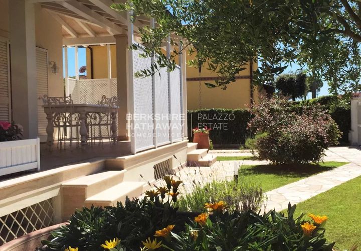 Villa a Pietrasanta, Lucca, Pietrasanta - € 1.800.000 | Ref: ito2790 - foto 1