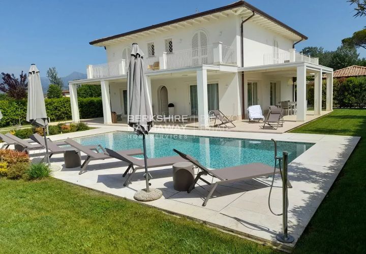 Villa i Pietrasanta, Lucca, Pietrasanta - € 3.950.000 | Ref: ITO2584 - foto 1