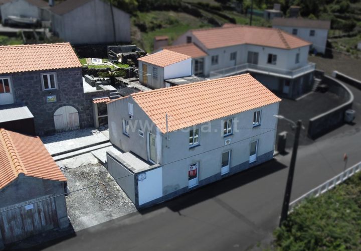 Villa a Lajes do Pico, Pico, Lajes do Pico - € 479.000 | Ref: 374240075 - foto 1