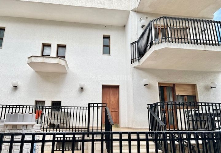 Apartament a Bari, Bari, Bari - € 700/mes | Ref: A02476 - foto 1
