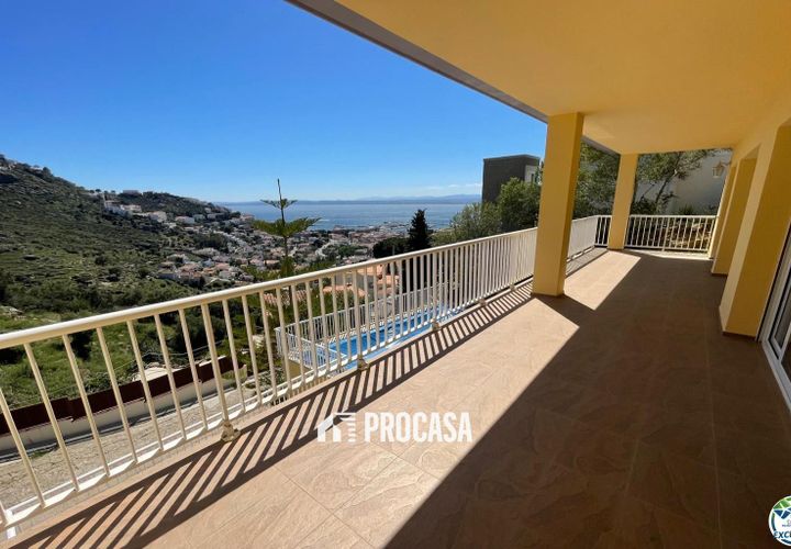 Villa a Roses, Gerona, Roses - € 750.000 | Ref: 3298 - foto 1