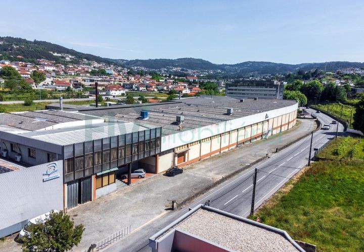 Bungalou a Vizela, Braga, Vizela - € 5.500.000 | Ref: F2401.043 - foto 1