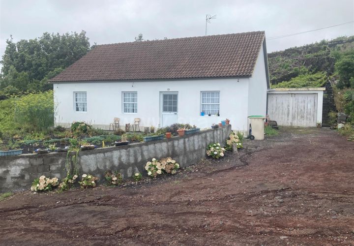 Villa a Lajes do Pico, Pico, Lajes do Pico - € 274.500 | Ref: 374220142 - foto 1