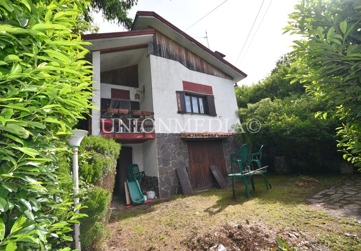 Villa a Comano, Massa and Carrara, Comano - € 135.000 | Ref: 001395 - foto 1