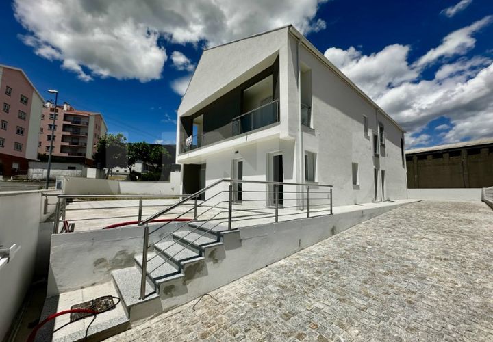 Villa i Covilha, Castelo Branco, Covilha - € 490.000 | Ref: UNU.I.2078.12348 - foto 1