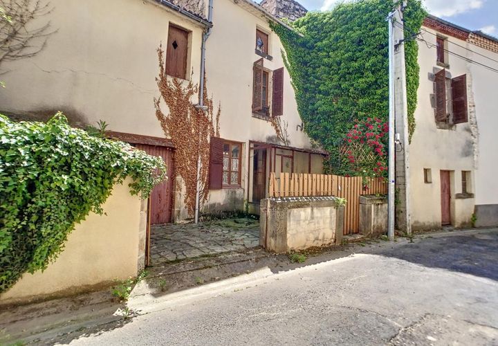 Landejendom i Chastreix, Puy-de-Dome, Chastreix - € 65.400 | Ref: IDC772 - foto 1
