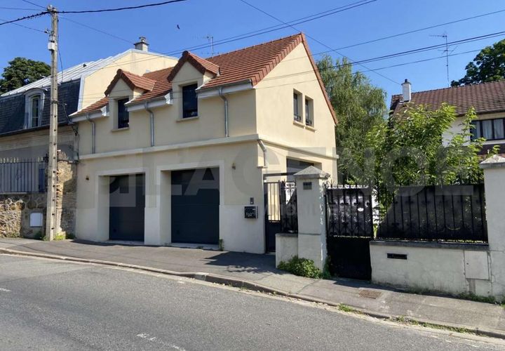 Villa i Coubron, Seine-Saint-Denis, Coubron - € 289.500 | Ref: 1513I - foto 1