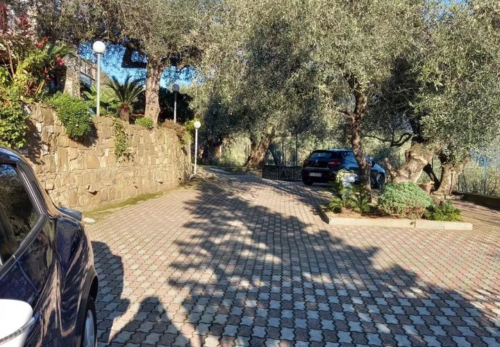 Villa a Dolceacqua, Imperia, Dolceacqua - € 650.000 | Ref: 85043607 - foto 1