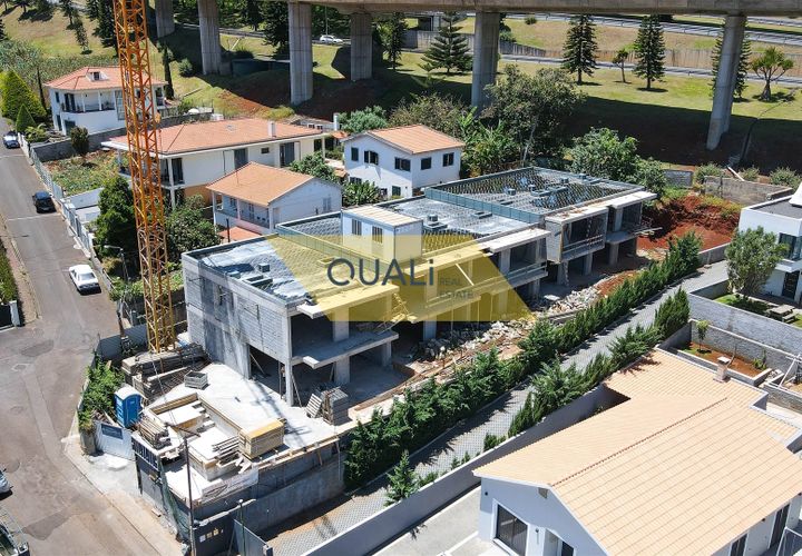 Rækkehus i Funchal, Madeira, Funchal - € 640.000 | Ref: Q2361 - foto 1