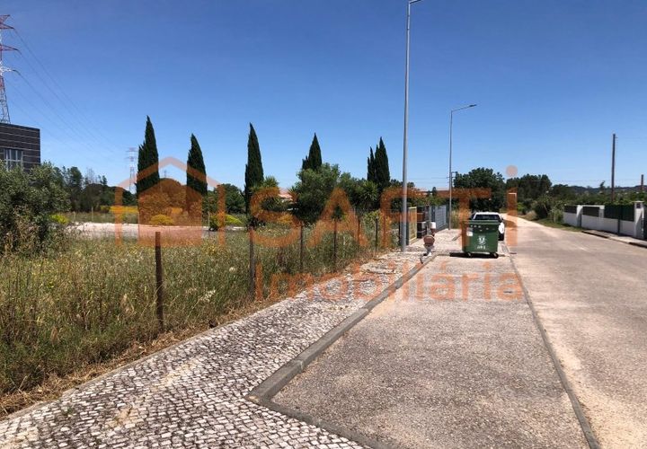 Helårsgrund i Entroncamento, Santarem, Entroncamento - € 130.000 | Ref: SAFTI:005197 - foto 1
