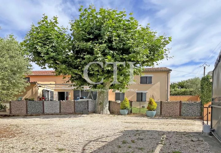 Villa a Violès, Vaucluse, Violès - € 562.000 | Ref: 210 - foto 1