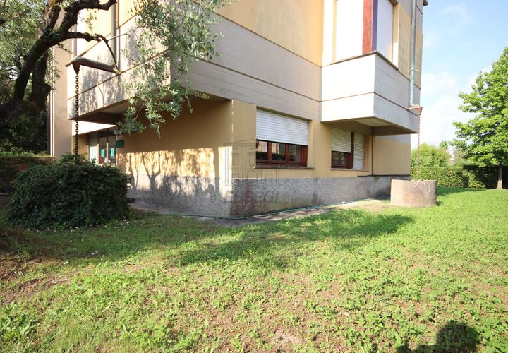Erhvervsejendom i Lucca, Lucca, Lucca - € 250.000 | Ref: UF01666 - foto 1