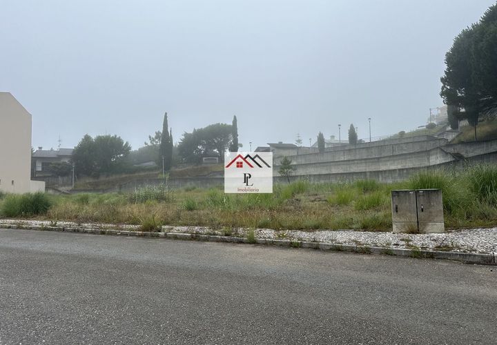 Helårsgrund i Figueira da Foz, Coimbra, Figueira da Foz - € 260.500 | Ref: V870PV - foto 1