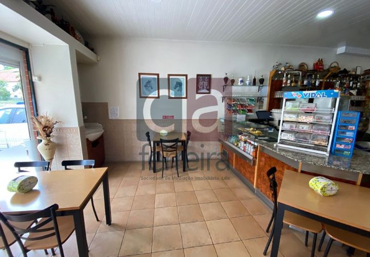 Erhvervsejendom i Alpiarca, Santarem, Alpiarca - € 250.000 | Ref: REST4272 - foto 1