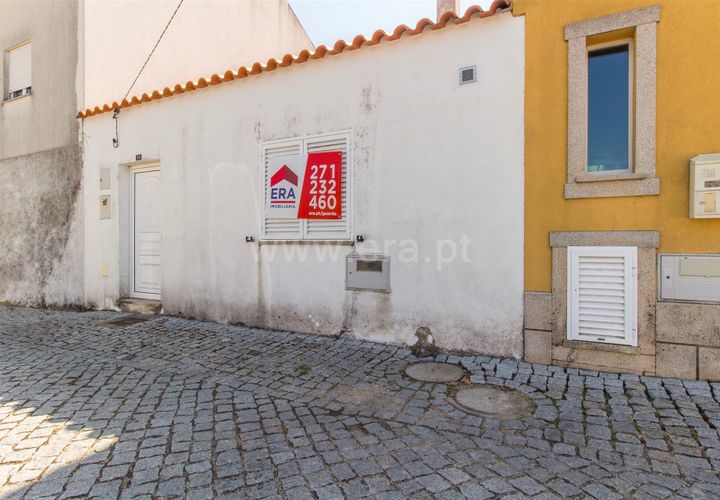 Landsbyhus i Meda, Guarda, Meda - € 60.000 | Ref: 046210147 - foto 1