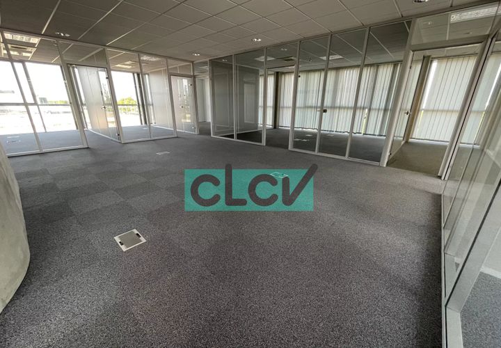 L'establiment comercial a Bron, Rhone, Bron - € 2.958/mes | Ref: 85106559 - foto 1
