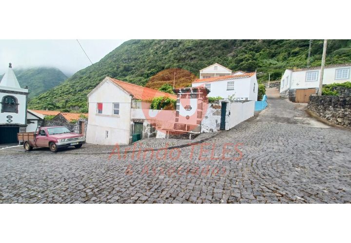 Byhus i Calheta, Sao Jorge, Calheta - € 150.000 | Ref: M950 - foto 1