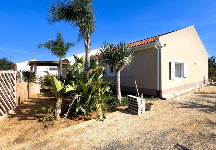Villa a Alcantarilha, Faro, Alcantarilha - € 959.000 | Ref: AF118 - foto 1