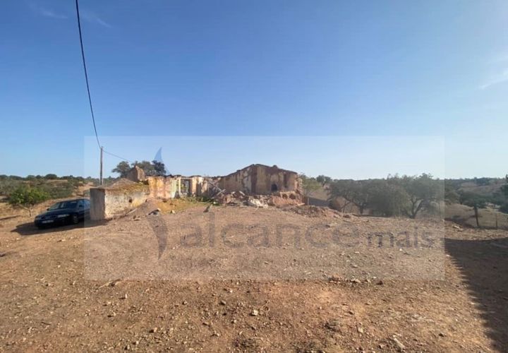 Farm i Vila Nova de Sao Bento e Vale de Vargo, Beja, Vila Nova de Sao Bento e Vale de Vargo - € 290.000 | Ref: FIN_127 - foto 1