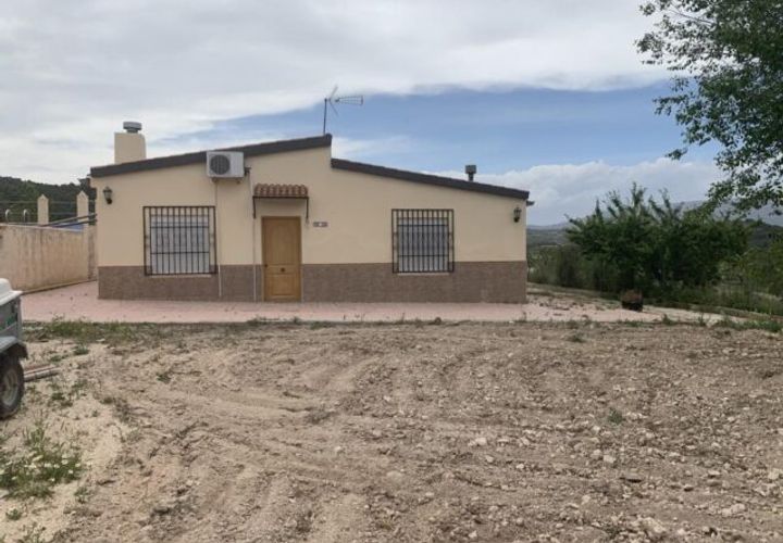 Villa i Pinoso, Alicante, Pinoso - € 184.900 | Ref: 28369 - foto 1