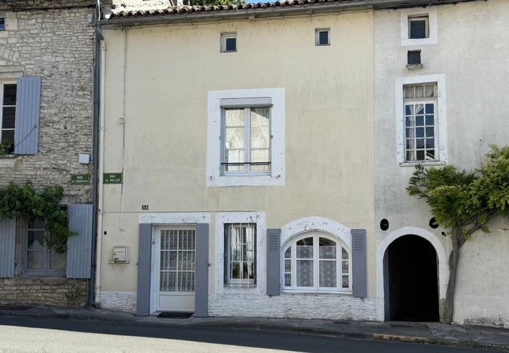 Villa i Verteuil-sur-Charente, Charente, Verteuil-sur-Charente - € 119.900 | Ref: BVI76753 - foto 1
