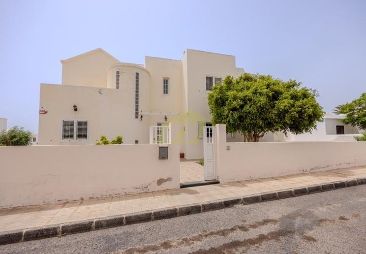 Villa a Tahiche, Lanzarote, Tahiche - € 550.000 | Ref: L324089 - foto 1