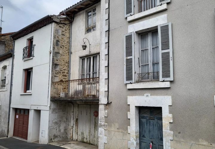 Villa a Nontron, Dordogne, Nontron - € 46.000 | Ref: BVI76766 - foto 1