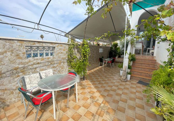 Villa i Torrevieja, Alicante, Torrevieja - € 375 000 | Ref: C-1119 - foto 1