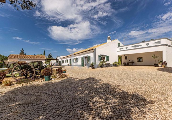 Villa i Carvoeiro, Faro, Carvoeiro - € 2.490.000 | Ref: KWPT-001168 - foto 1