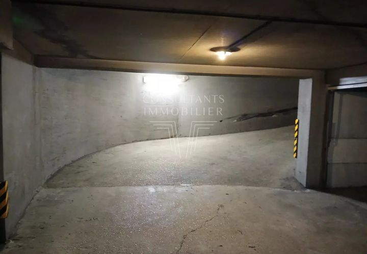 Garage i Paris, Paris, Paris - € 66.000 | Ref: 85243533 - foto 1