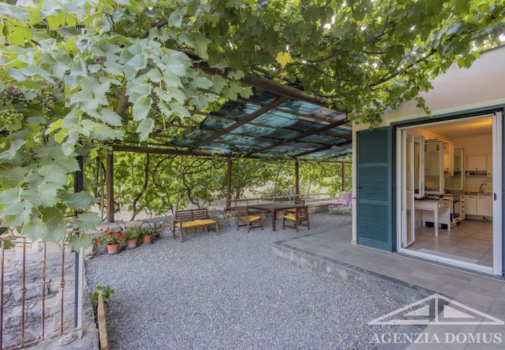 Villa a Ventimiglia, Imperia, Ventimiglia - € 850.000 | Ref: AG - DOM F155 - foto 1