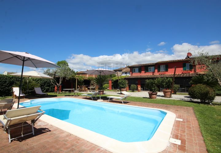 Villa en Lucca, Lucca, Lucca - € 700.000 | Ref: IA03061 - photo 1