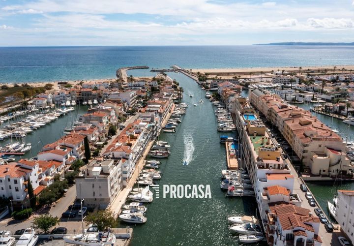 Rækkehus i Empuriabrava, Gerona, Empuriabrava - € 639.000 | Ref: 3436 - foto 1