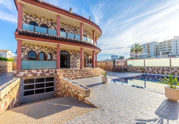 Villa i Orihuela, Alicante, Orihuela - € 1.199.000 | Ref: C-1121 - foto 1