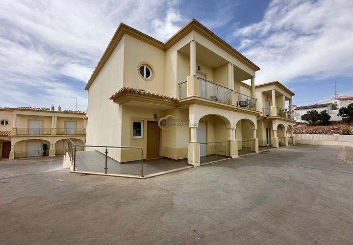 Villa i Albufeira, Faro, Albufeira - € 550.000 | Ref: NC154 - foto 1