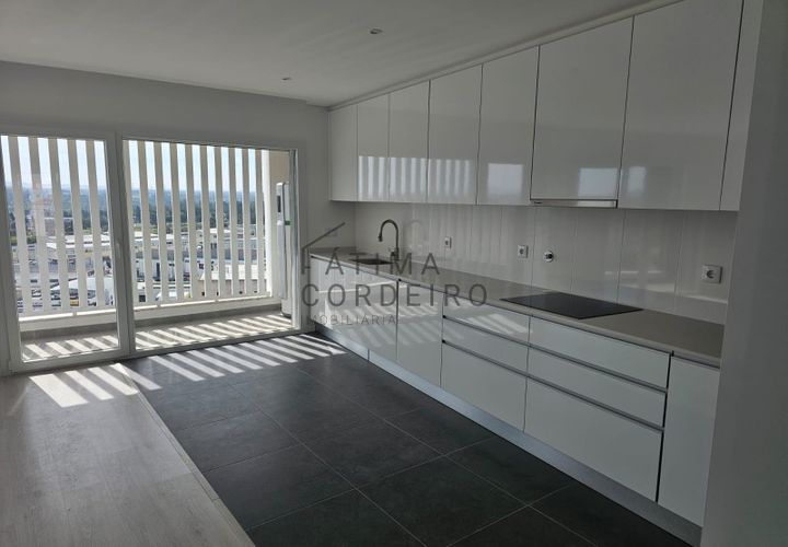 Lejlighed i Corroios, Setubal, Corroios - € 400.000 | Ref: 103.24 FRAÇÃO O - foto 1